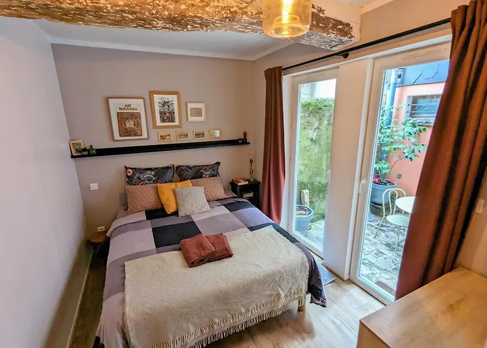 Artist Home - City Center - Bathtub - Terrasse - Full Appartment
